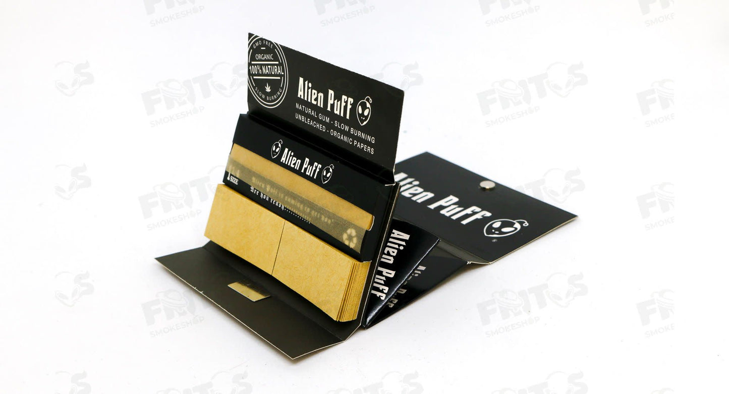 Alien Puff Kit 4 en 1 50 hojas + Grinder + Charola + Filtros 1¼ - Fritos Club Smoke Shop