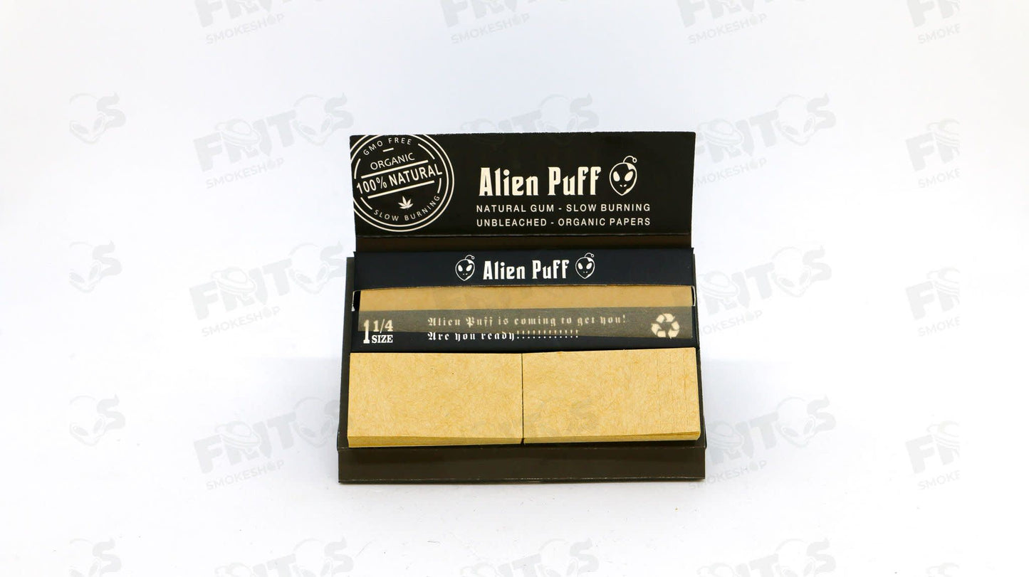 Alien Puff Kit 4 en 1 50 hojas + Grinder + Charola + Filtros 1¼ - Fritos Club Smoke Shop