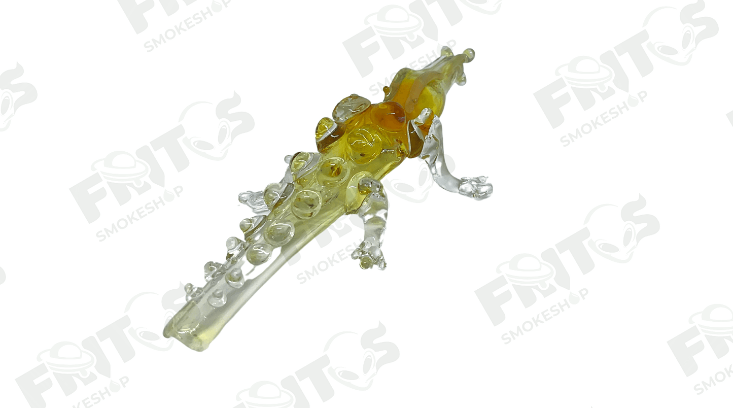 Pipa de vidrio con diseño de cocodrilo amarillo - Fritos Club Smoke Shop